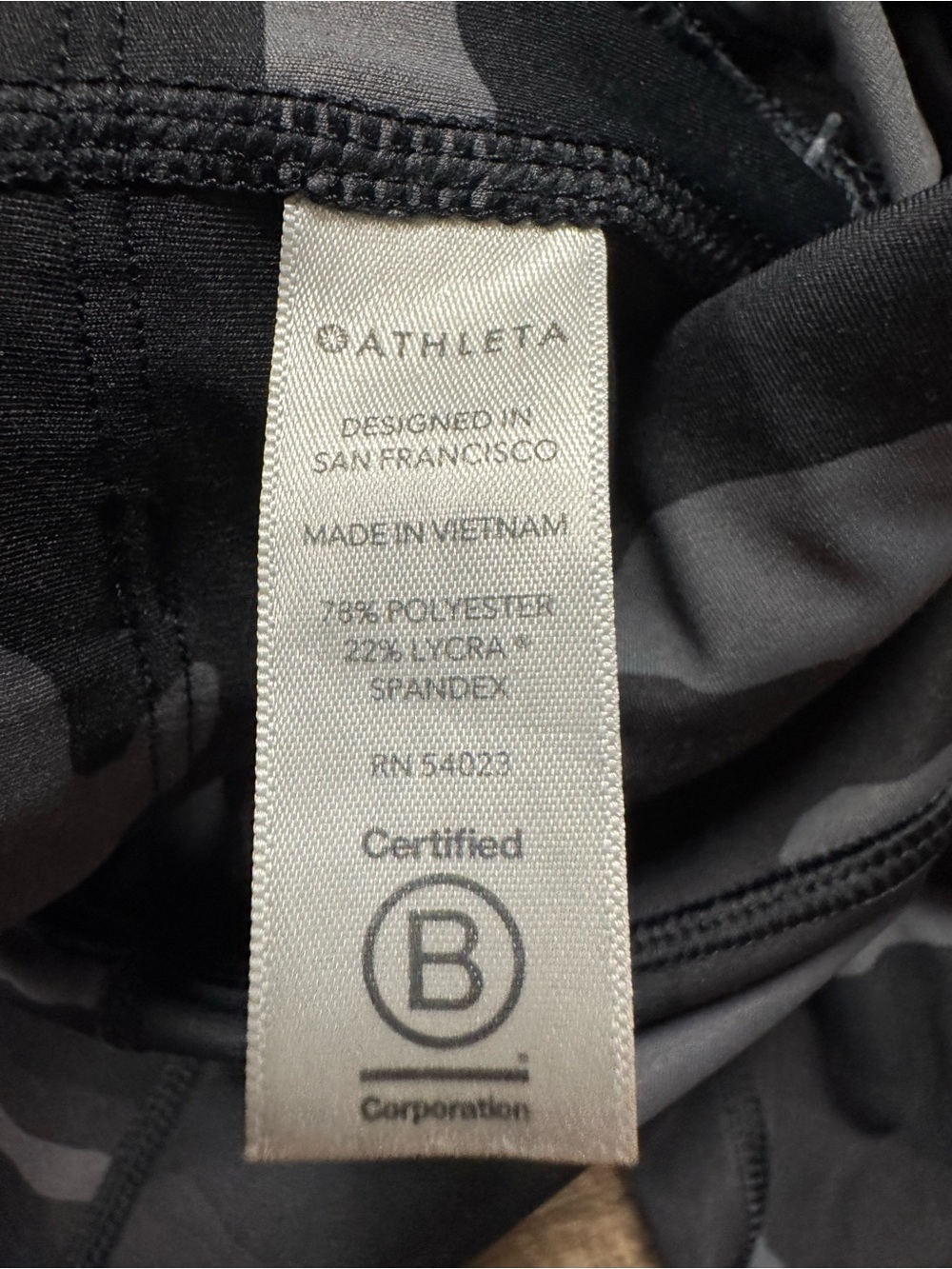 Athleta Camo Contender 7/8 Tight in Powerlift Size Small - Picture 8 of 9